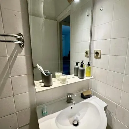 Apartment Bright Studio With Balcony At The Foot Of The Sea Nice